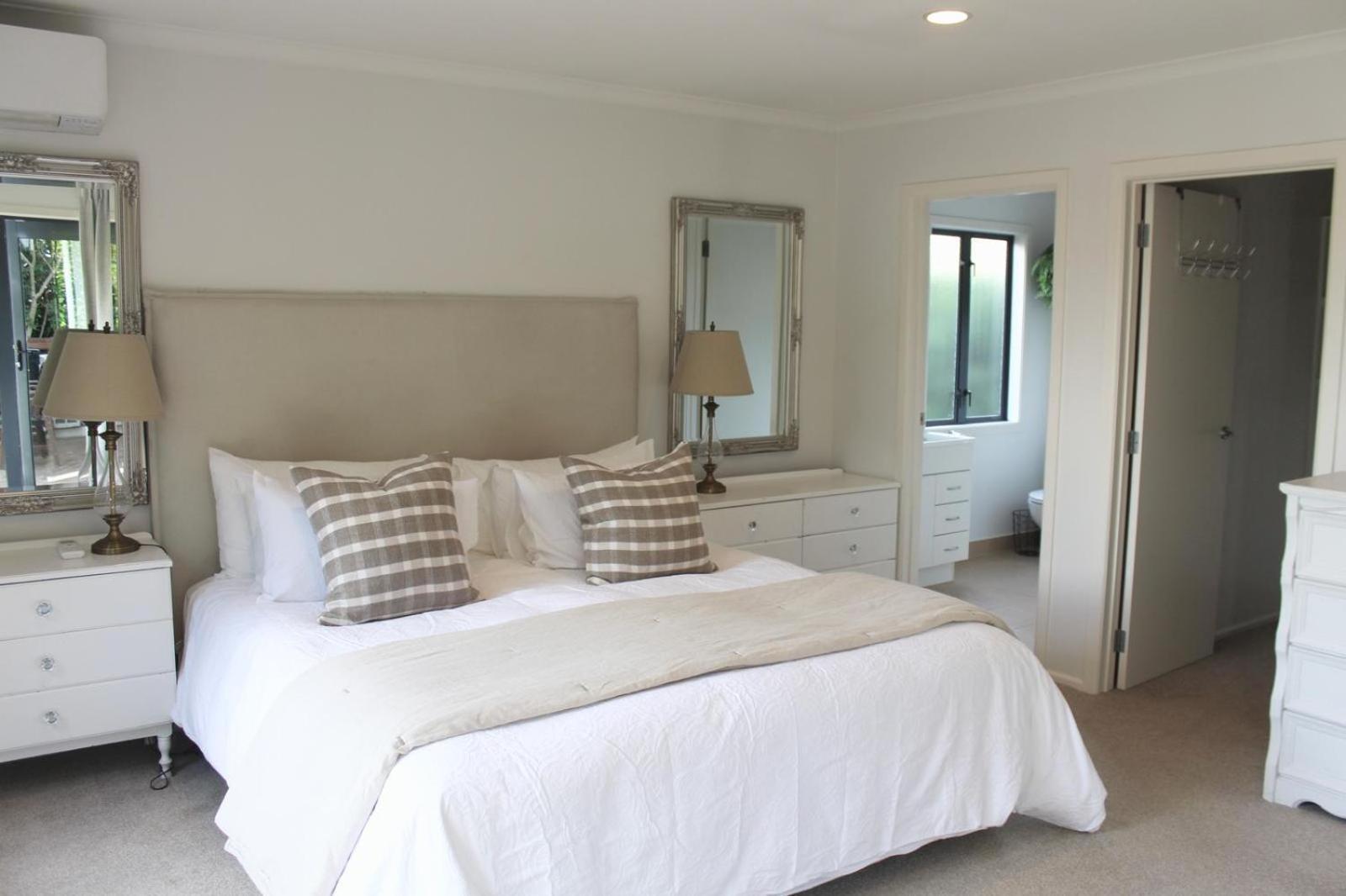 5-Min Walk To Village - Havelock North Holiday Home With Spa Pool Exterior photo