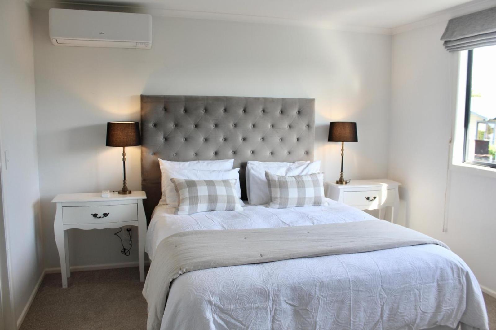 5-Min Walk To Village - Havelock North Holiday Home With Spa Pool Exterior photo