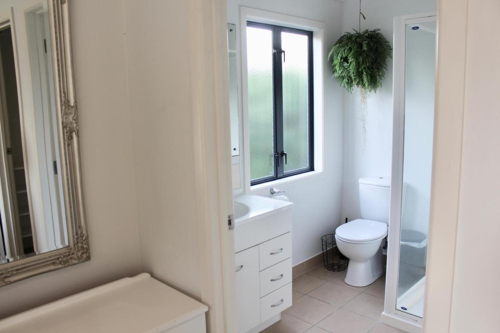 5-Min Walk To Village - Havelock North Holiday Home With Spa Pool Exterior photo